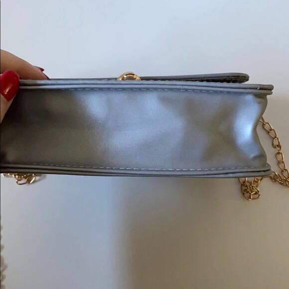 Silvery Gray Chain Crossbody Popular Fashion Bag - Picture 9 of 11